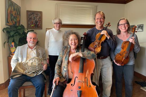 The navarro trio- group holding instruments