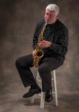 Harvey Wainapel playing saxophone
