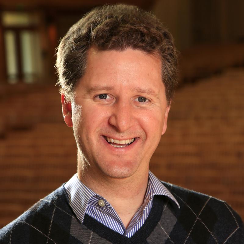 Alexander Kahn Headshot