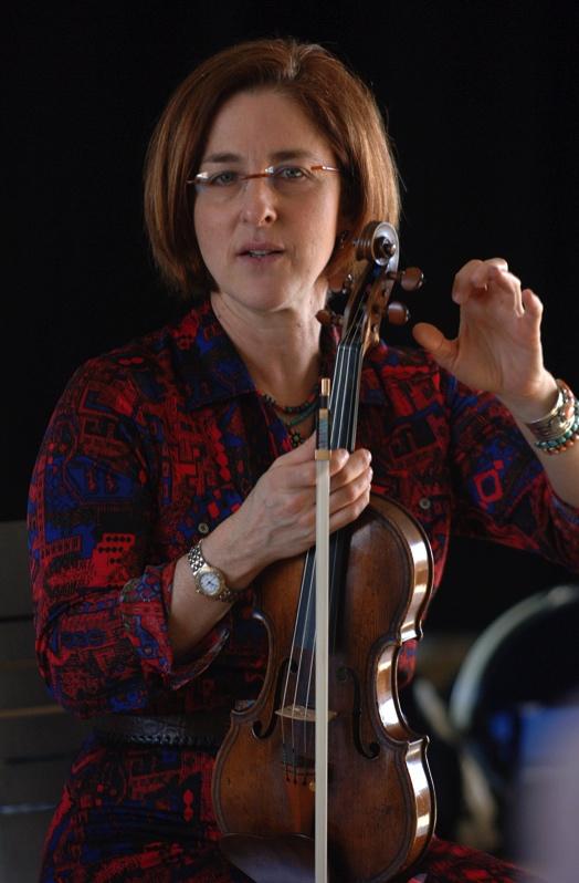 Cookie Segelstein headshot with instrument